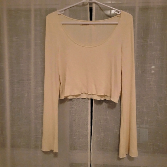 Cropped Cream Long-Sleeve Top with Flared Sleeves - Picture 1 of 3